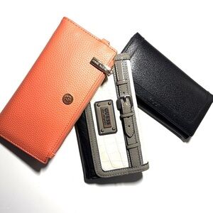 Wallet Set, Guess, Anne Klien, Look, in Coral, Black, and Gray.
